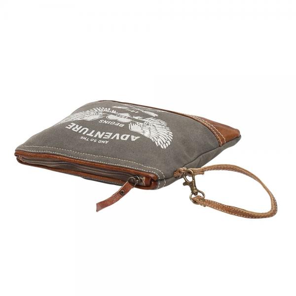 "Adventure Begins" Small Pouch