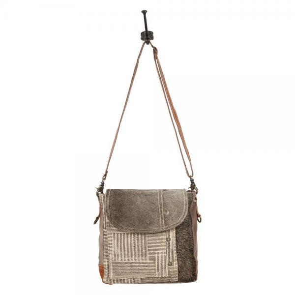 Edge Flap Shoulder Bag